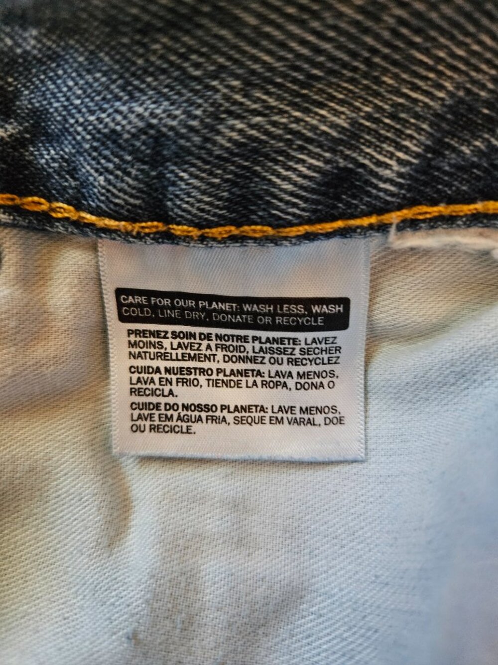 Men's Levi's 550 Relaxed Fit Jeans 42x30 - Picture 2 of 8